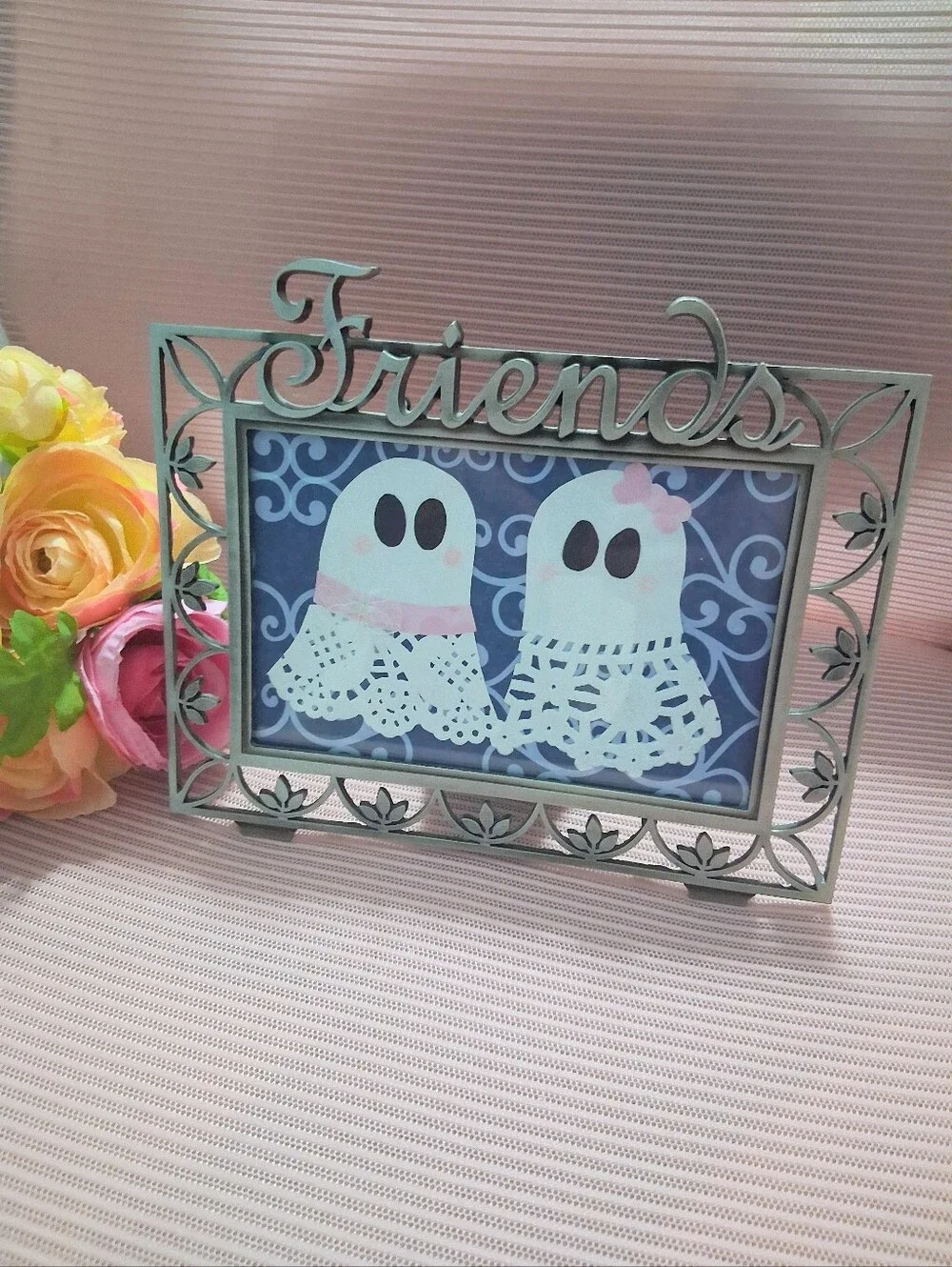 Summerween GHOUL FRIENDS Dainty Doily Paper Portrait Cute Halloween Spirits